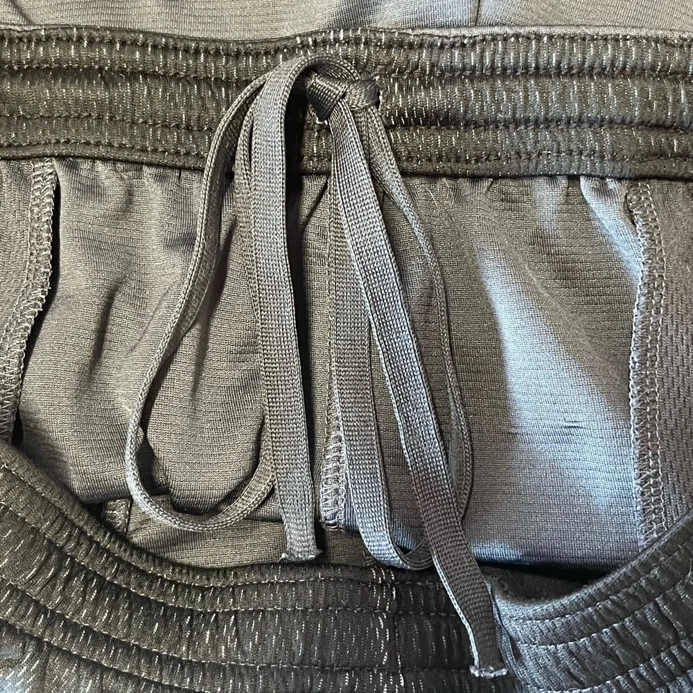 Nike | Dri-Fit Women’s Gray Black Athletic Shorts‎ M